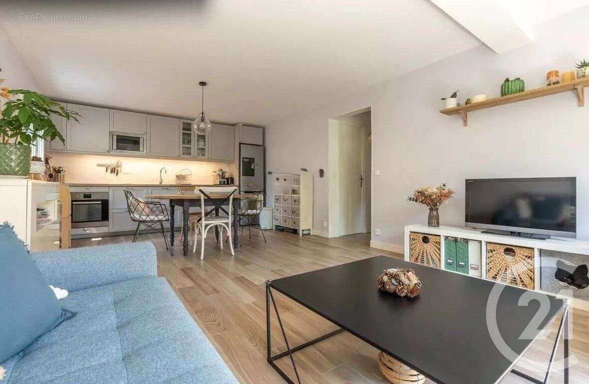 Appartement à SAINT-MAUR-DES-FOSSES