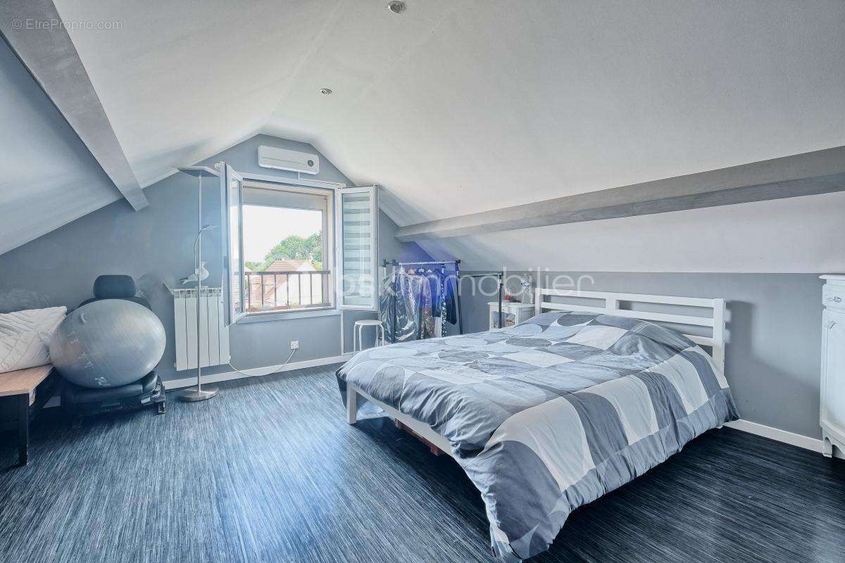 Maison à VILLEVAUDE