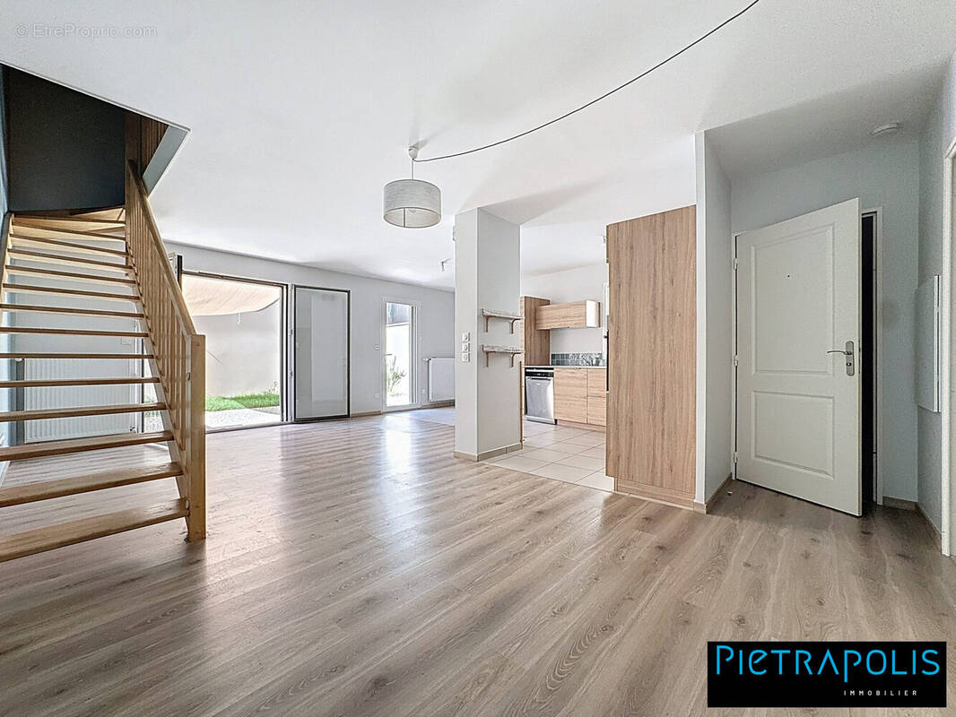 Maison à SAINT-SYMPHORIEN-D&#039;OZON