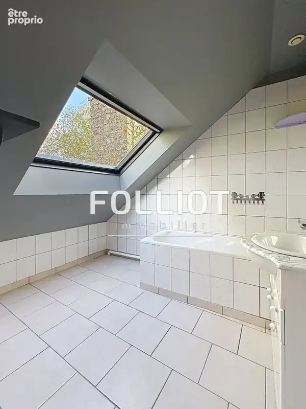 A VENDRE Maison rénovée à Torigny-les-Villes - 50160 - photo 10
