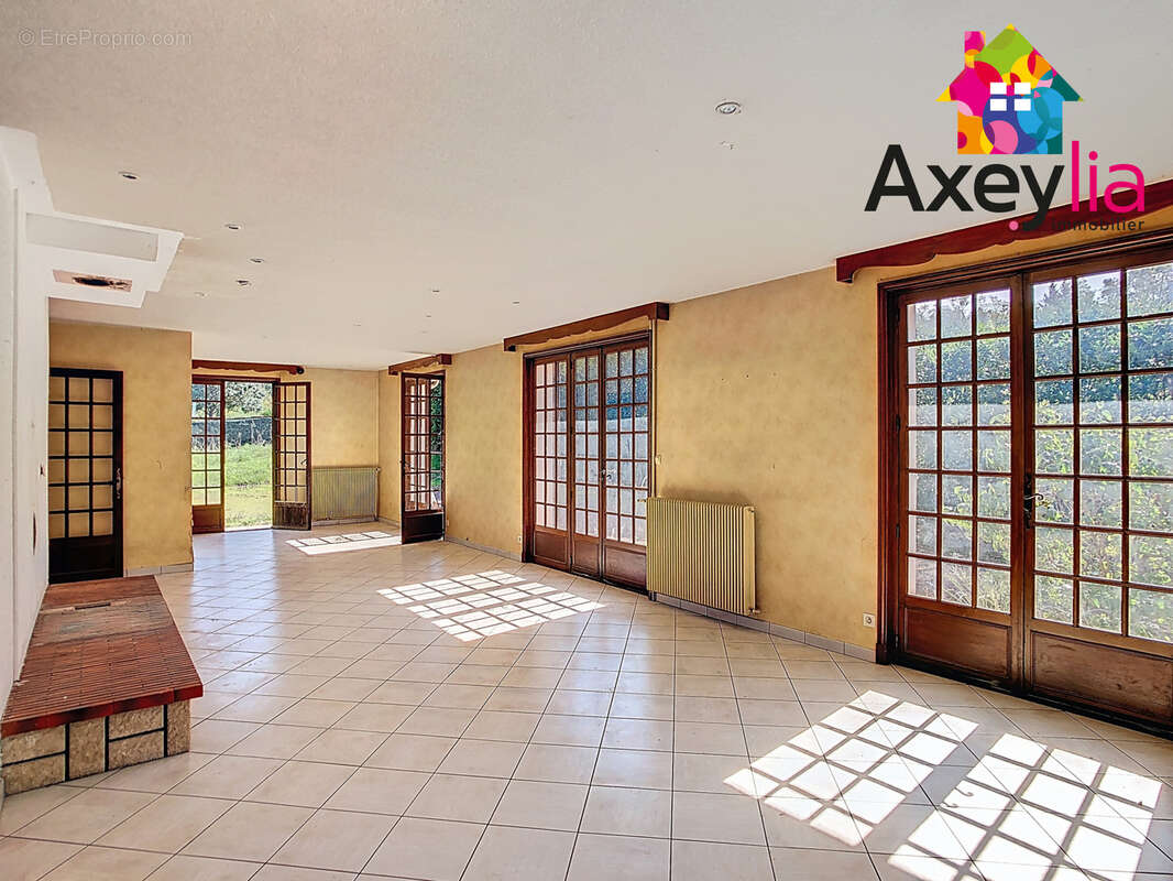 A vendre - st cyr de favieres - maison 5 chambres avec terrain - photo 3
