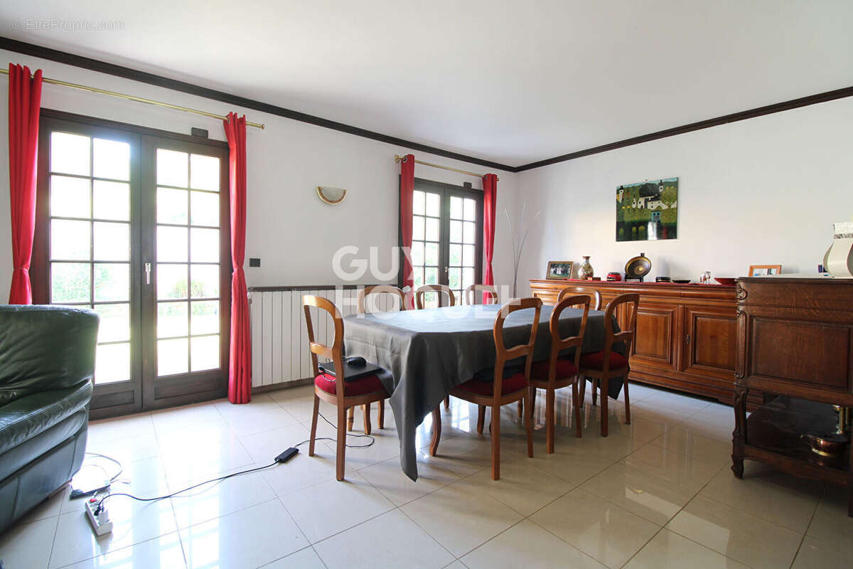 Maison à BRIE-COMTE-ROBERT