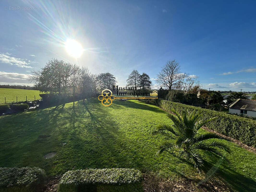 Maison à PLOUNEVEZ-LOCHRIST