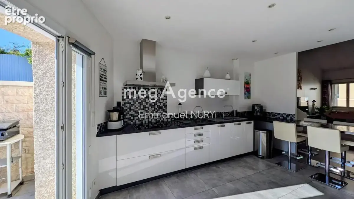 Maison de village 120m² - terrasse 33m² - garage & atelier 115m² - photo 3