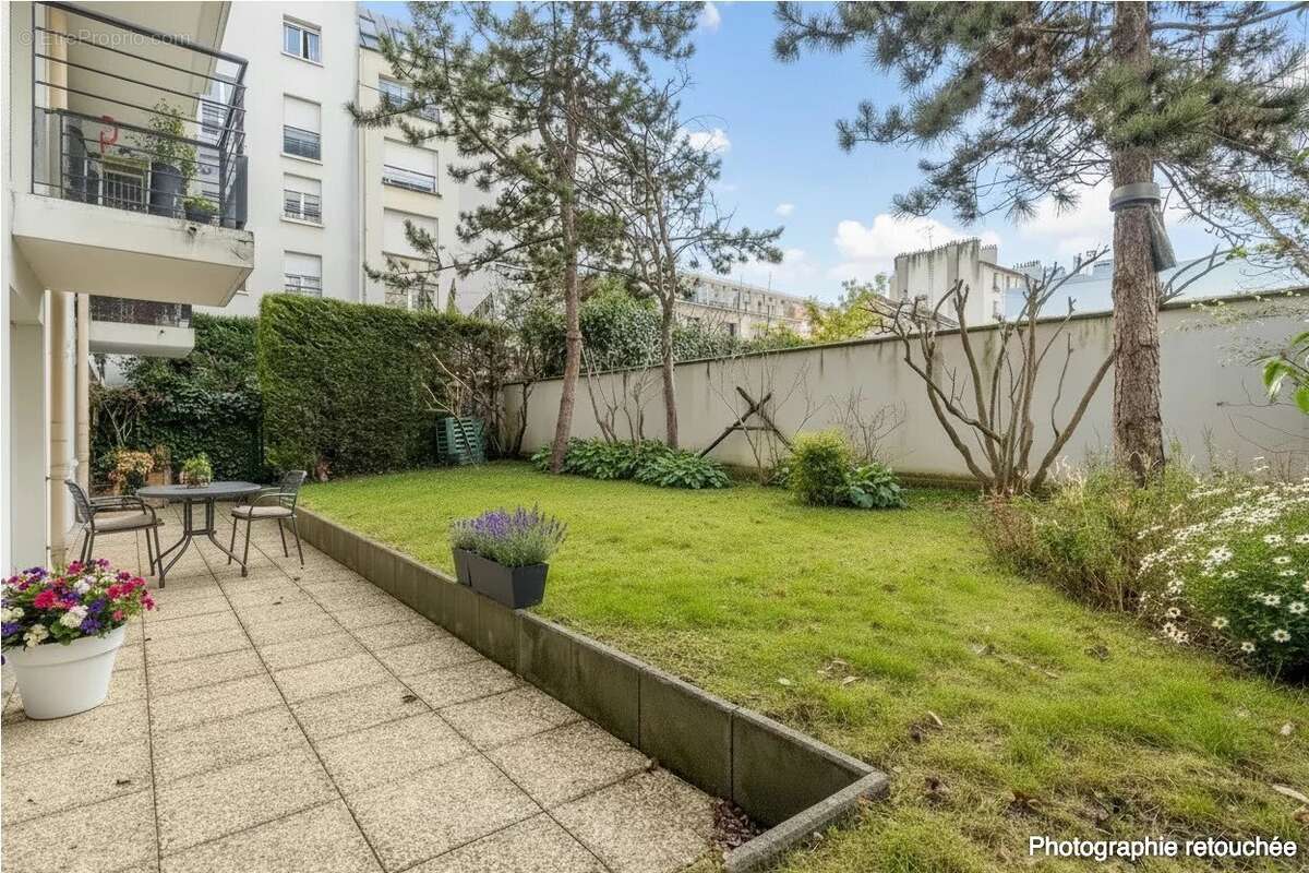 Appartement à COURBEVOIE