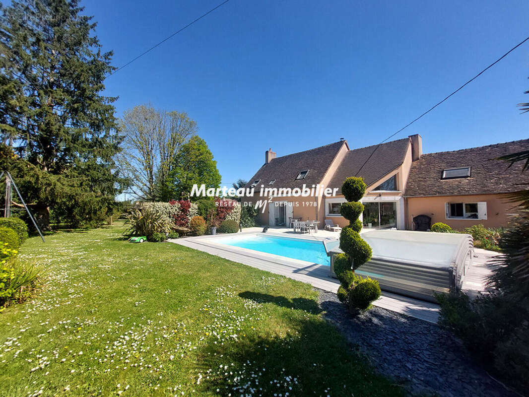 Maison à YVRE-L'EVEQUE