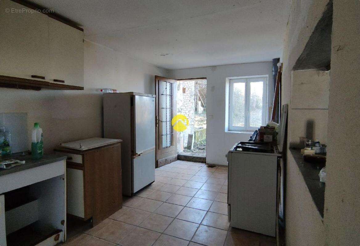 Maison à CHENIERS