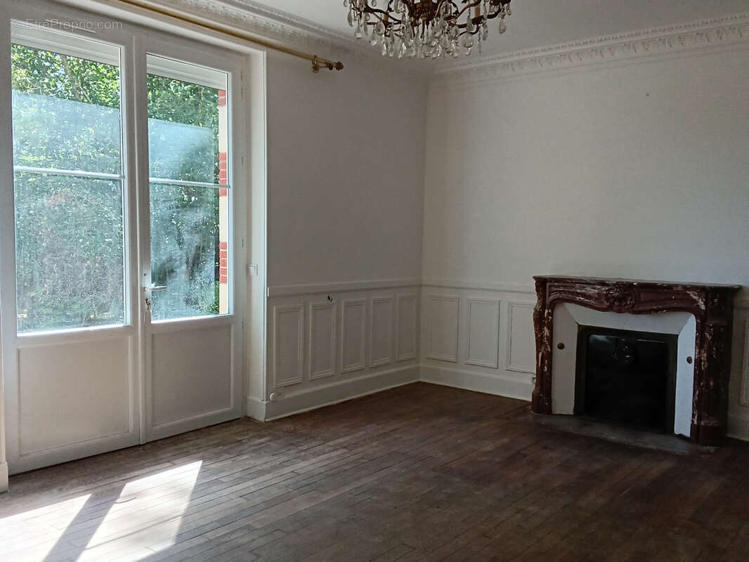 Maison à OUROUER-LES-BOURDELINS