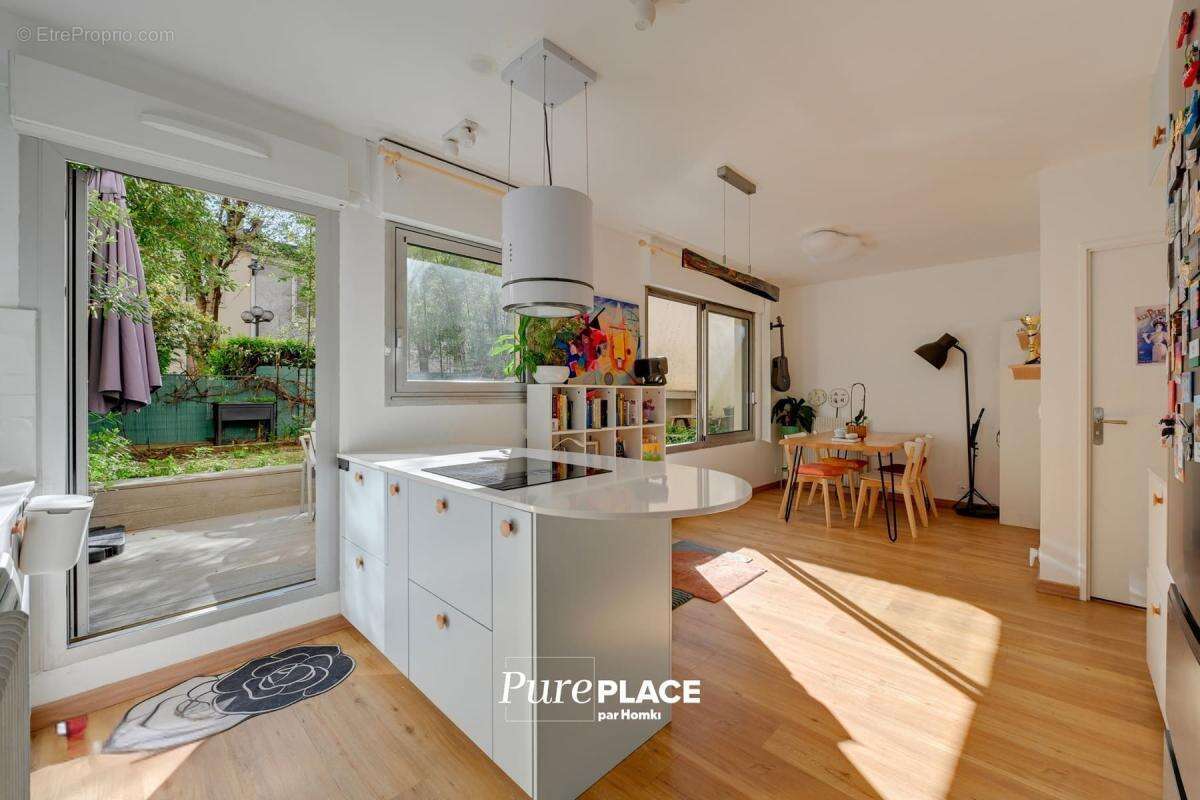 Appartement à PARIS-15E