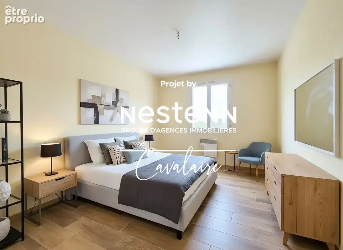 Maison d'environ 120 m² de plain-pied avec vue mer sur un terrain piscinable dans un quartier prisé de Cavalaire - photo 12