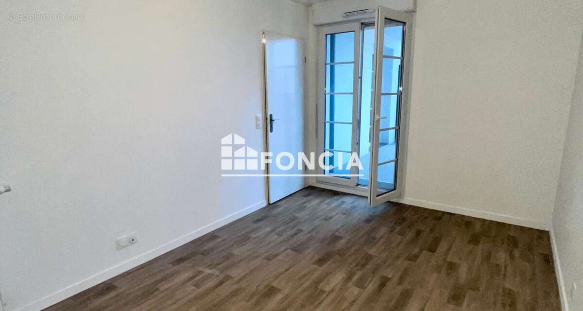 Appartement à LE BLANC-MESNIL
