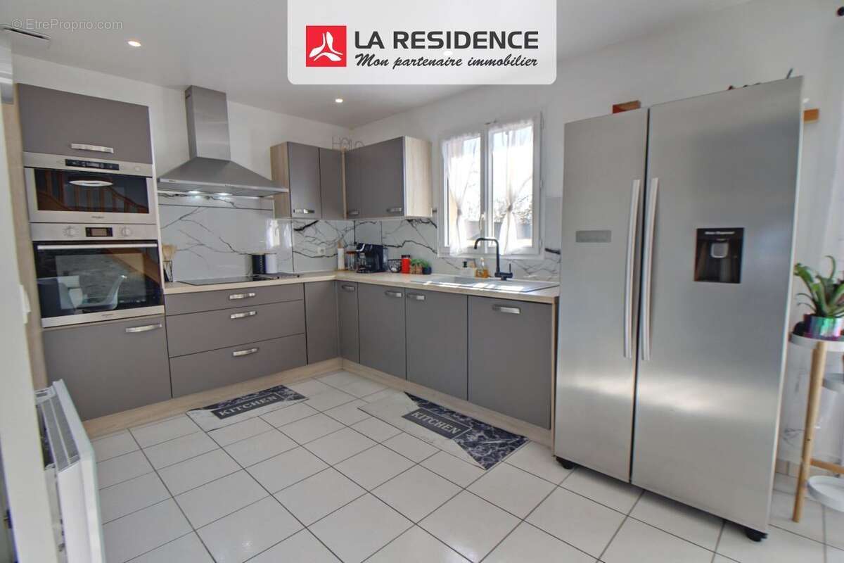 Maison 95 m² à Mantes-La-Ville  - photo 2