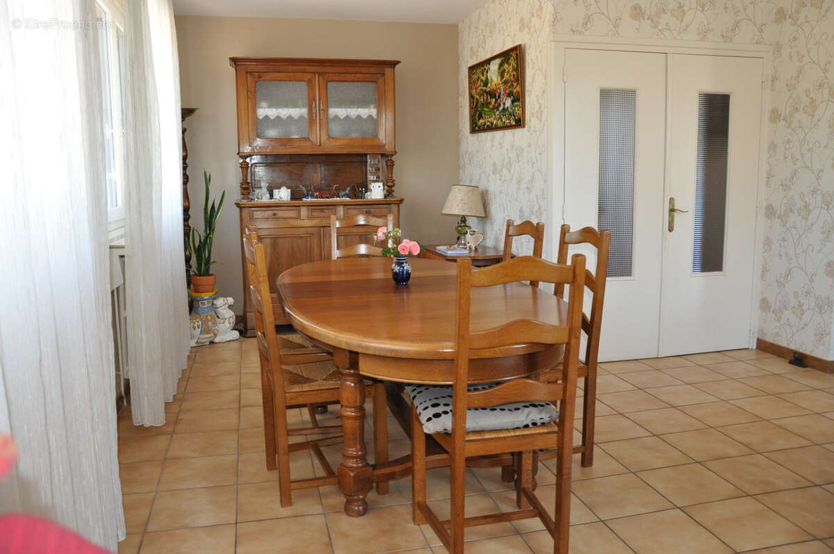 Maison à LA PACAUDIERE