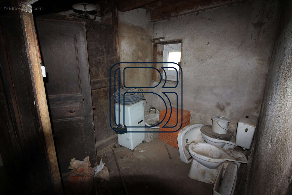 Maison à MARSAC-EN-LIVRADOIS