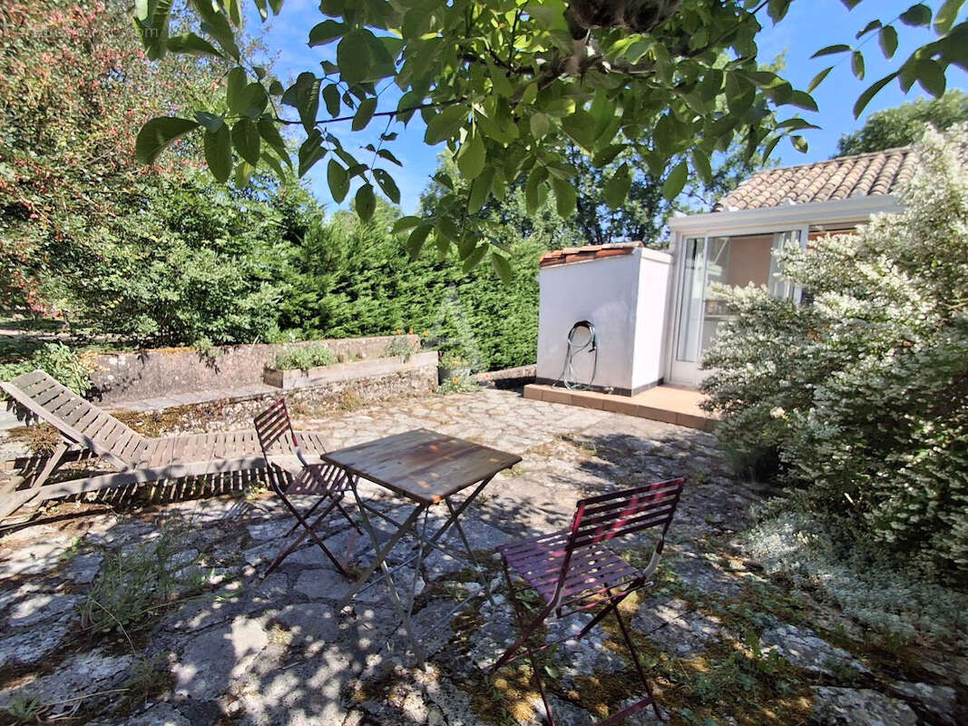 Maison à ROQUEREDONDE