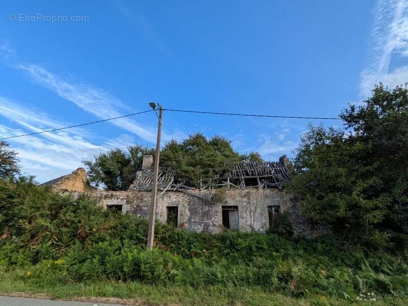 Maison à CLEGUEREC