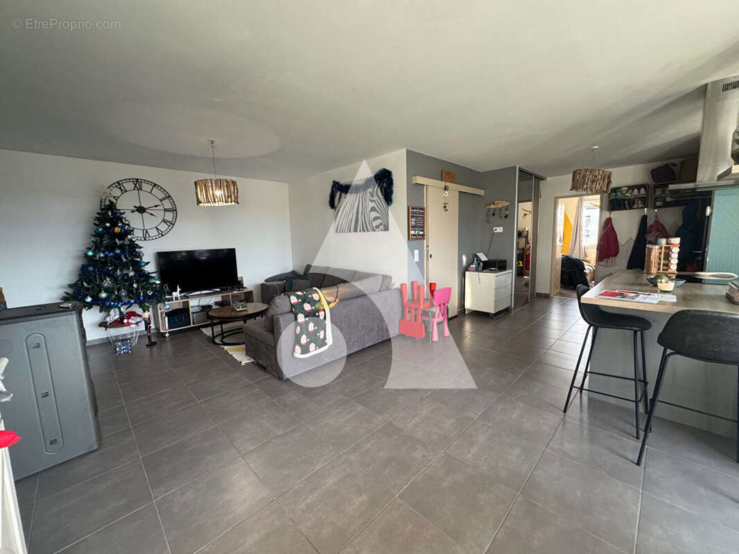 Maison à SALLES-SUR-MER