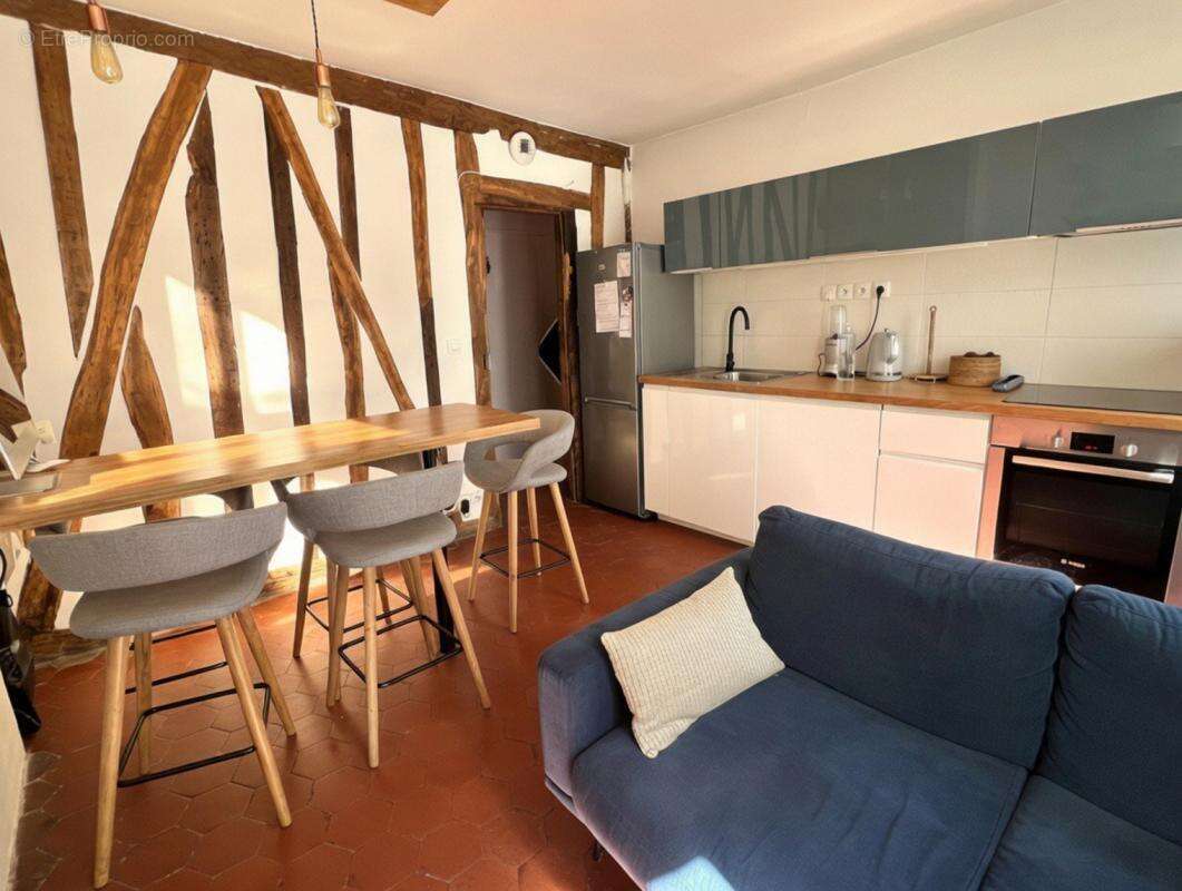 Appartement à PARIS-3E