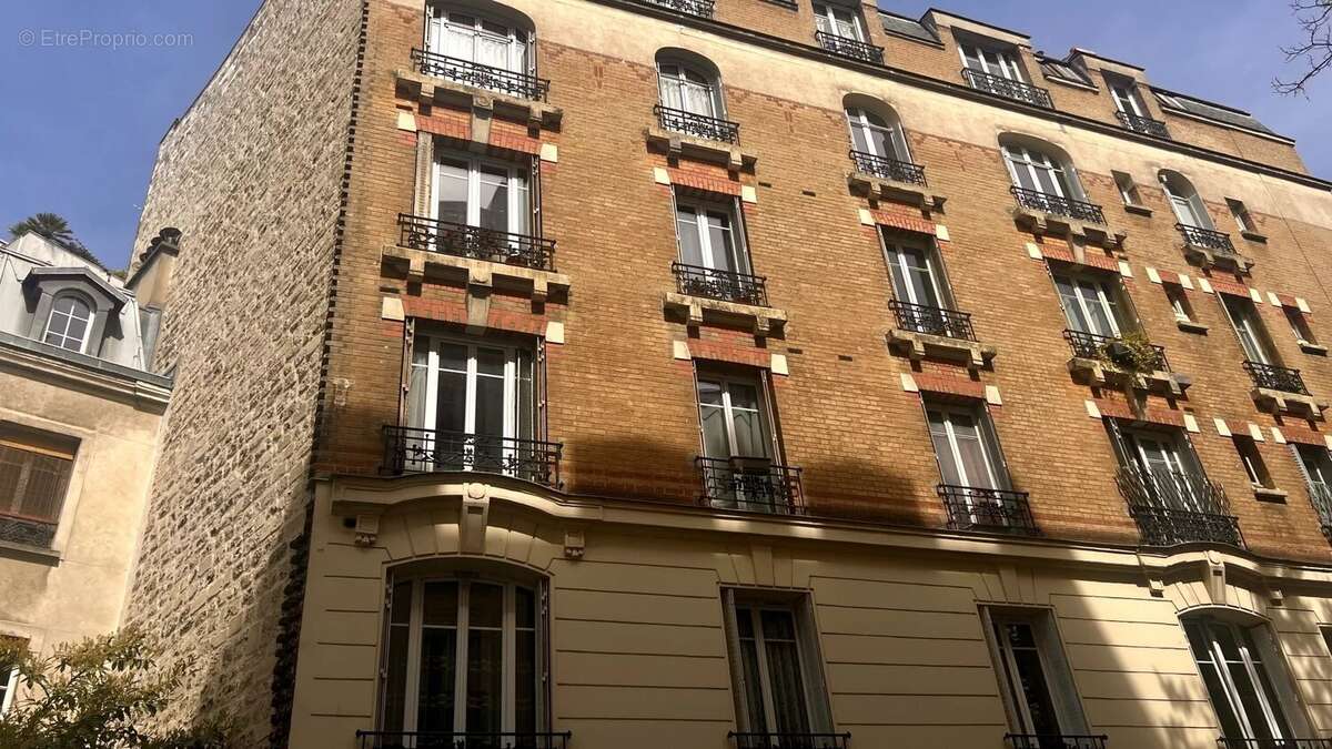 Appartement à PARIS-19E