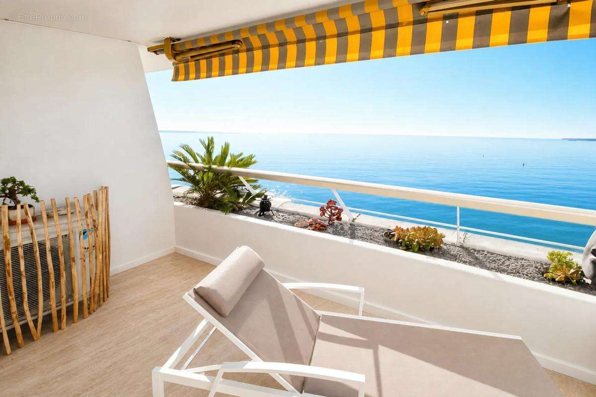Appartement à VILLENEUVE-LOUBET