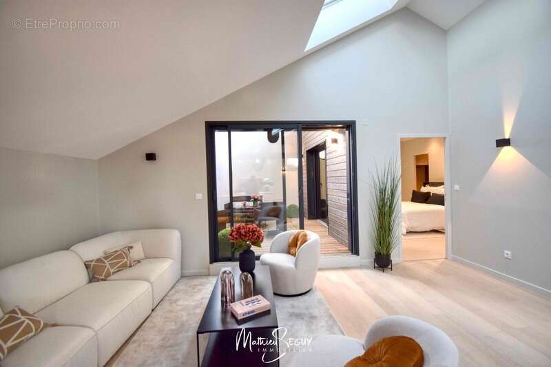 Appartement à CRAPONNE