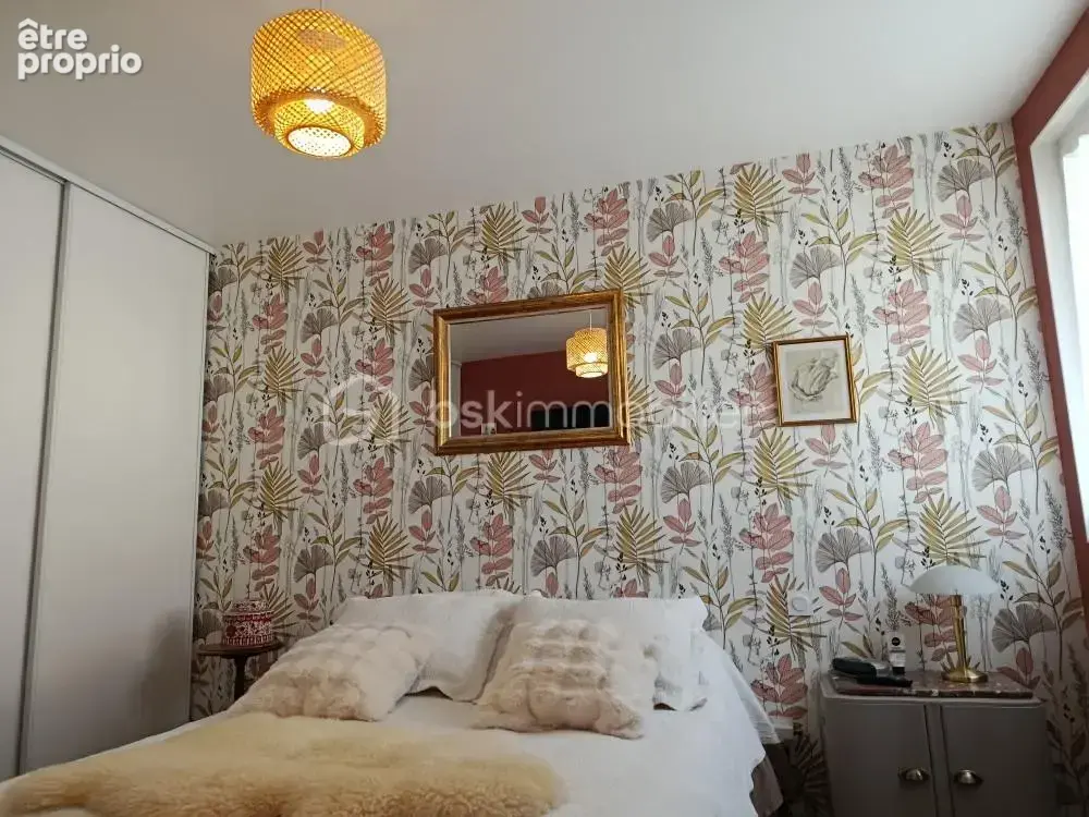 Disponible dès maintenant : Belle maison de 116m² avec annexe habitable de 54m², garage et double terrasse à Lisieux NORD - photo 12