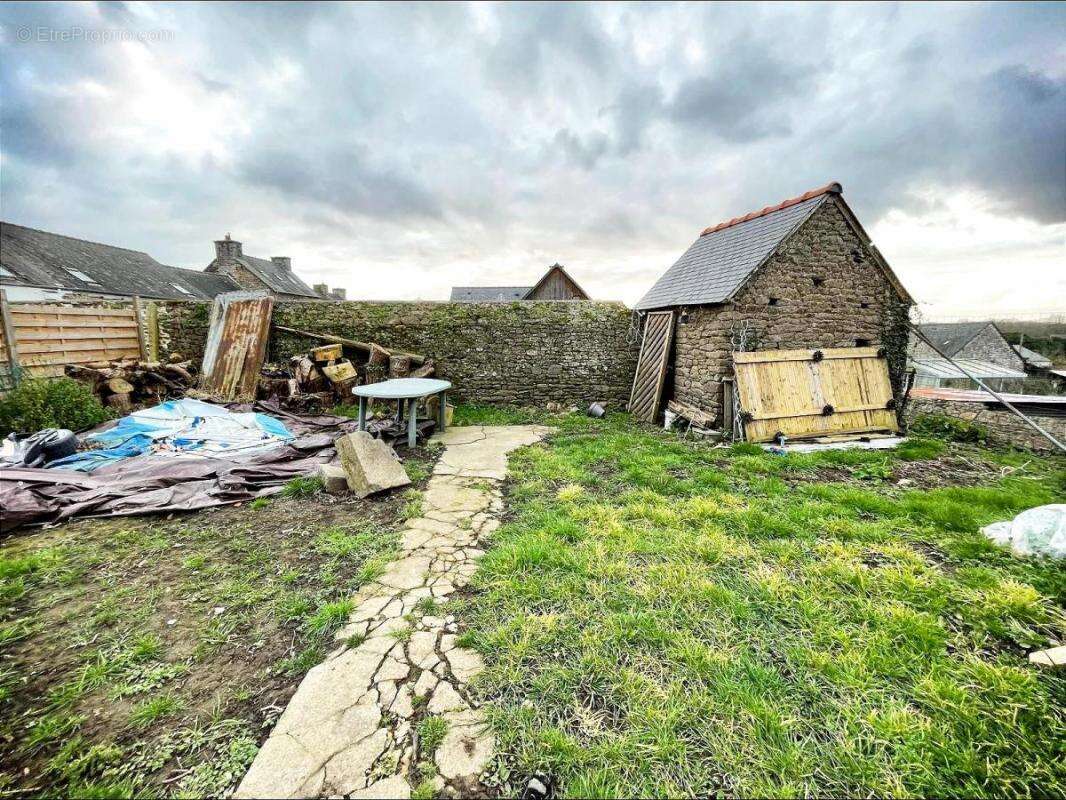 Maison à SAINT-PIERRE-DE-PLESGUEN