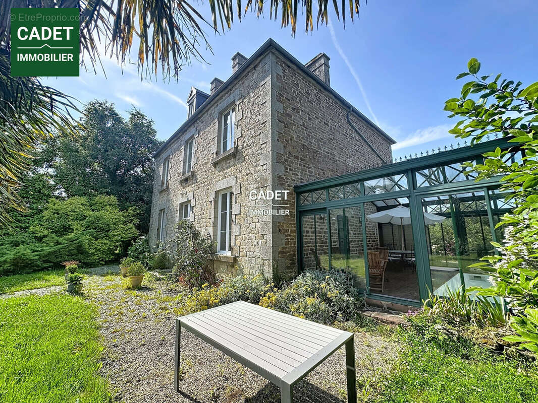 Maison à SAINT-JEAN-DES-CHAMPS