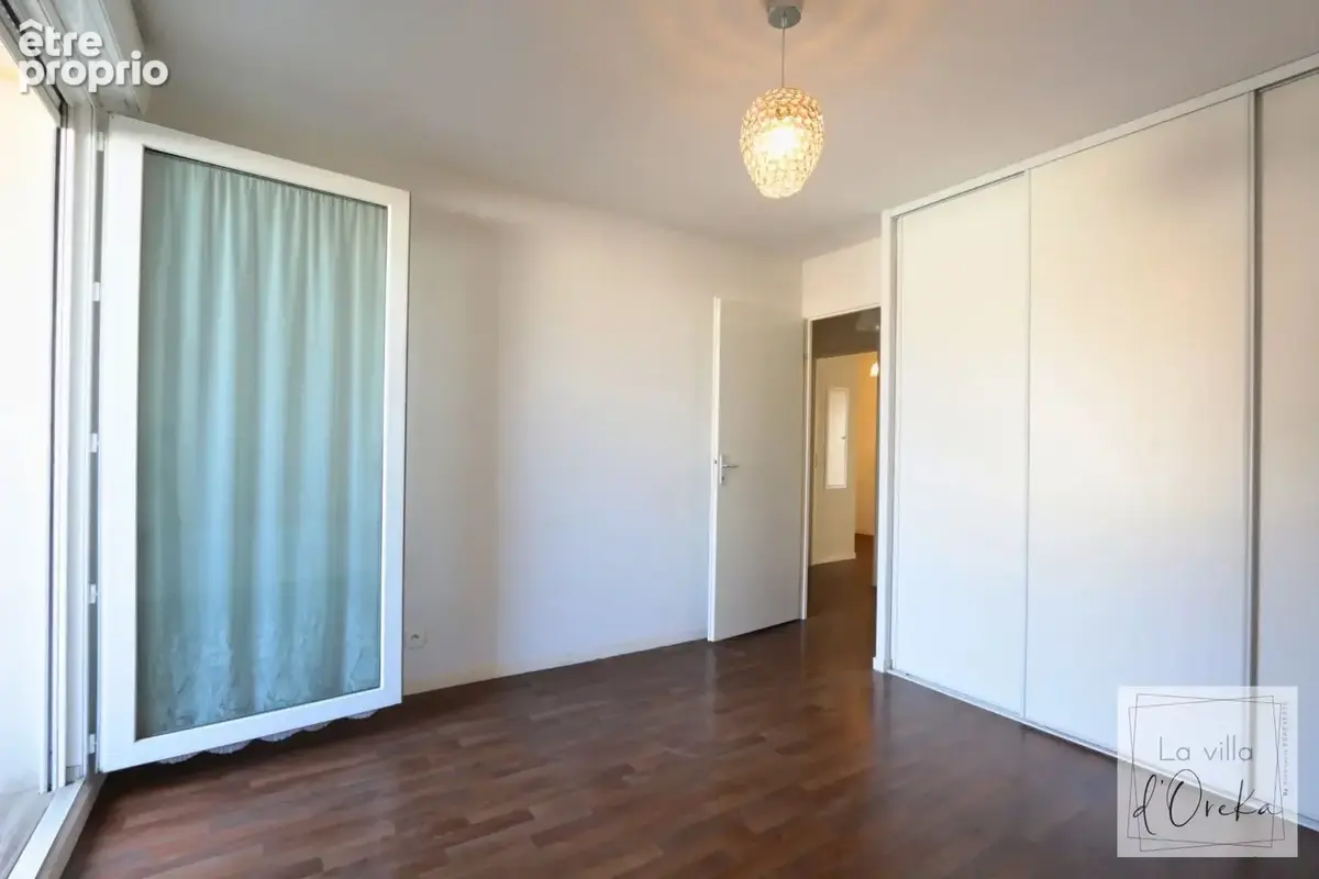 Bel Appartement T3 de 65m2 avec terrasse vue dégagée et 2 pl. parking - photo 7
