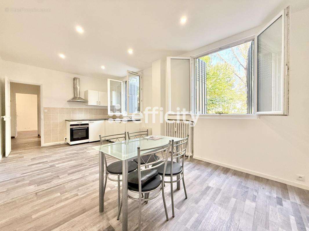 Appartement - photo 2
