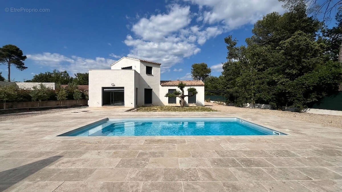 Maison à SAINT-MAXIMIN-LA-SAINTE-BAUME