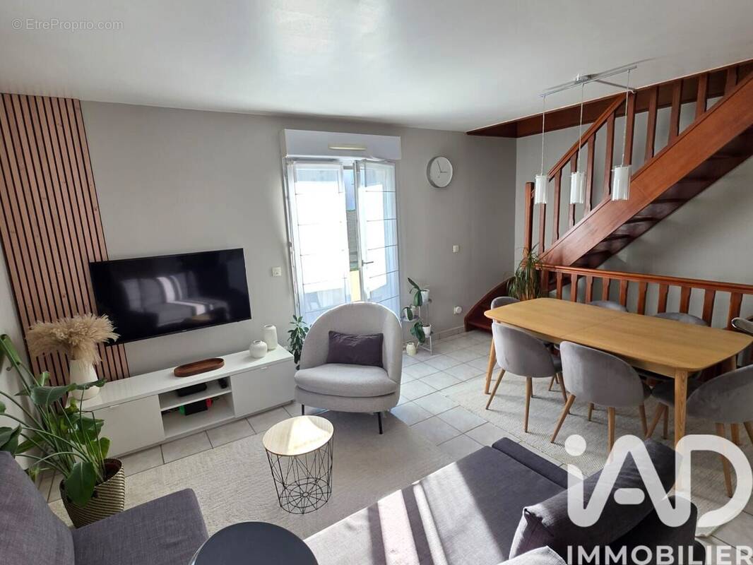 Photo 1 - Appartement à MONTEVRAIN