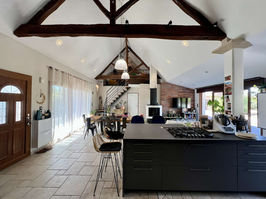 COUP DE CŒUR ASSURÉ   Magnifique longère bressane rénovée avec goût à deux pas de Louhans - photo 5