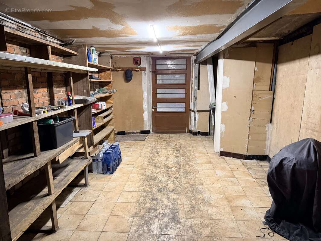 Grande maison de ville spacieuse et modulable, située au cœur de cette ville animée - photo 14