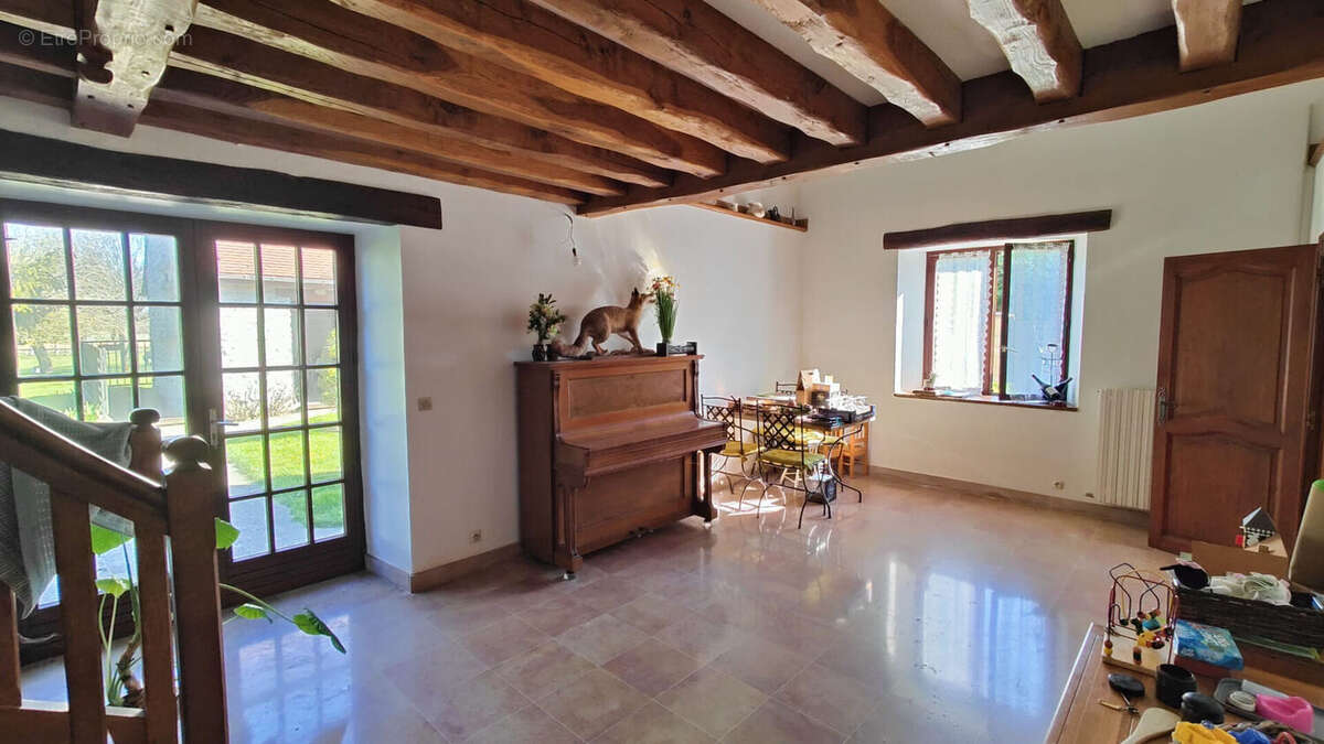 Maison Jouy Le Chatel 5 pièce(s) 144 m2 - photo 4