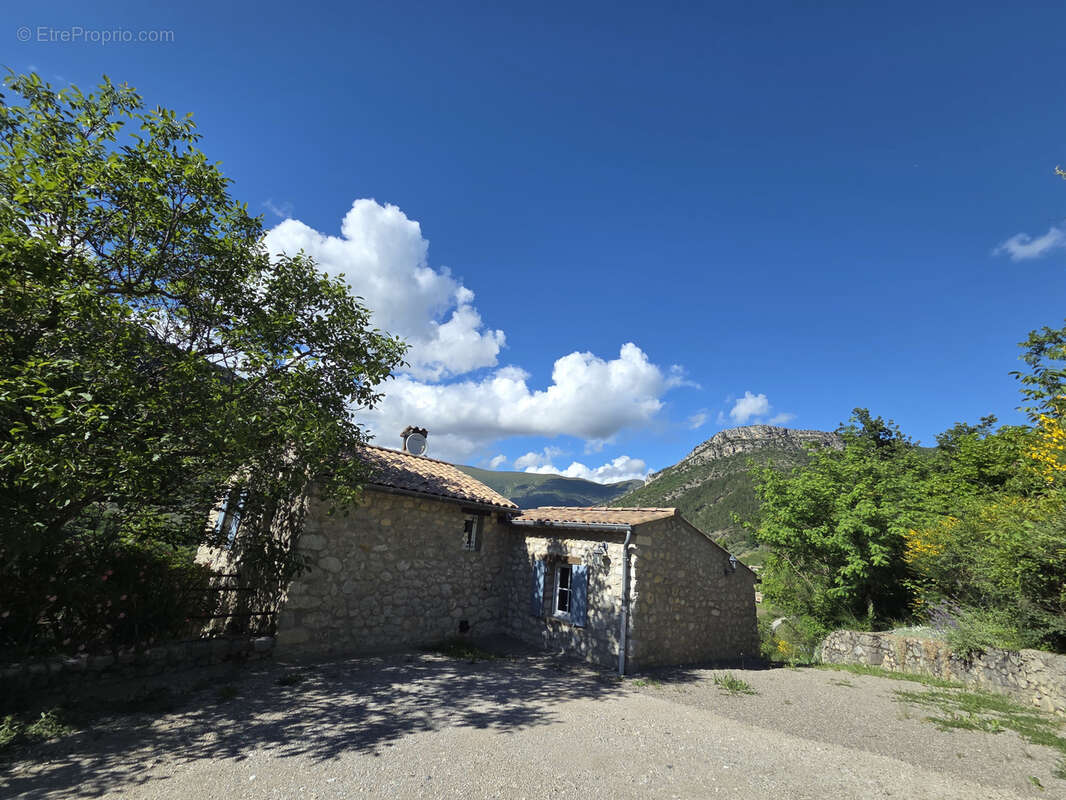 Maison à SAHUNE