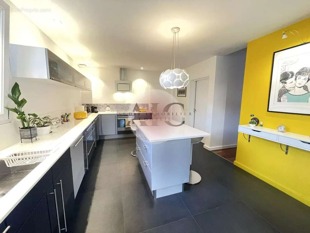 Maison à MONTAUROUX