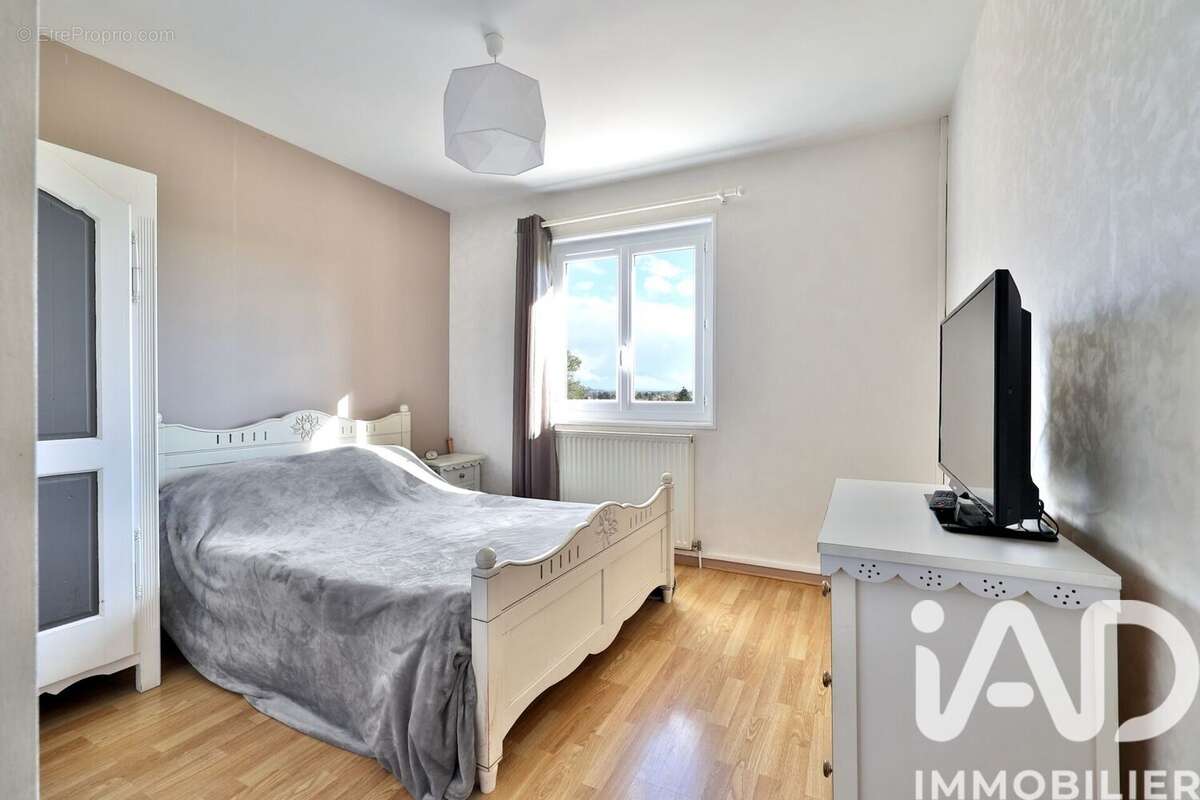 Photo 7 - Maison à GREZIEU-LA-VARENNE