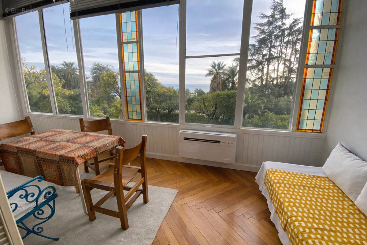 Appartement à MENTON