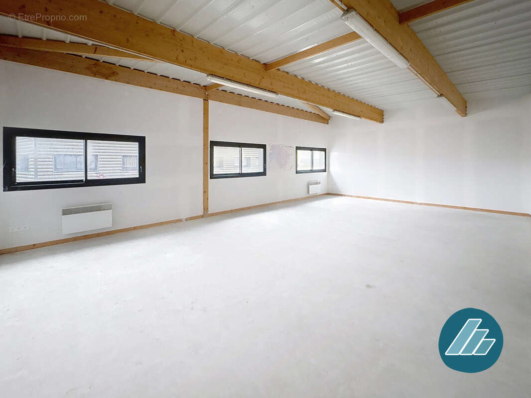 Commerce à VAUCHELLES-LES-QUESNOY