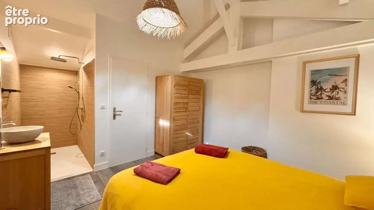 Villa lumineuse avec piscine - photo 12