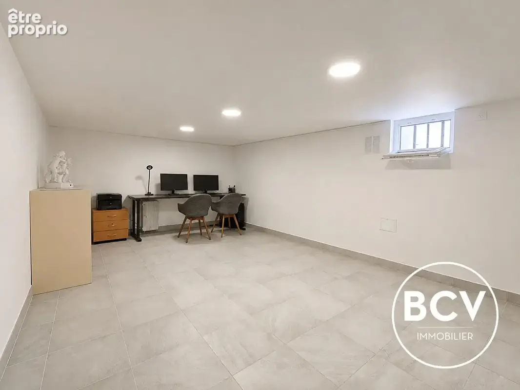 LEVES - Maison familiale réonvée avec sous-sol total - photo 13