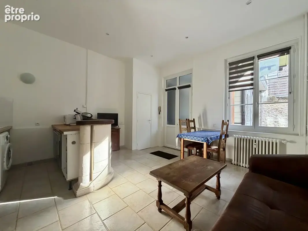 Appartement T2 sur cour intérieur d’environ 36 m² - PROXIMITÉ PLACE DU VIEUX MARCHÉ - photo 3