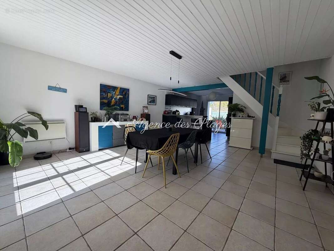 Maison à MESCHERS-SUR-GIRONDE