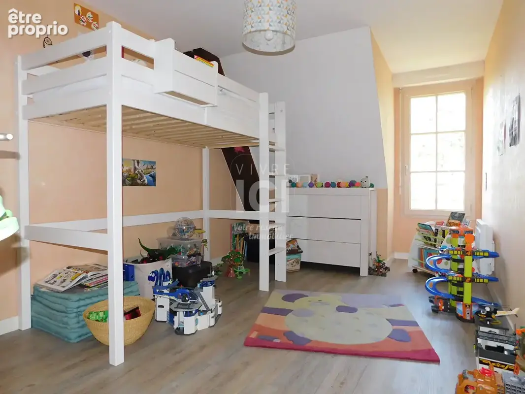 MURS-ERIGNE : Appartement au coeur des dépendances d'un château - photo 8