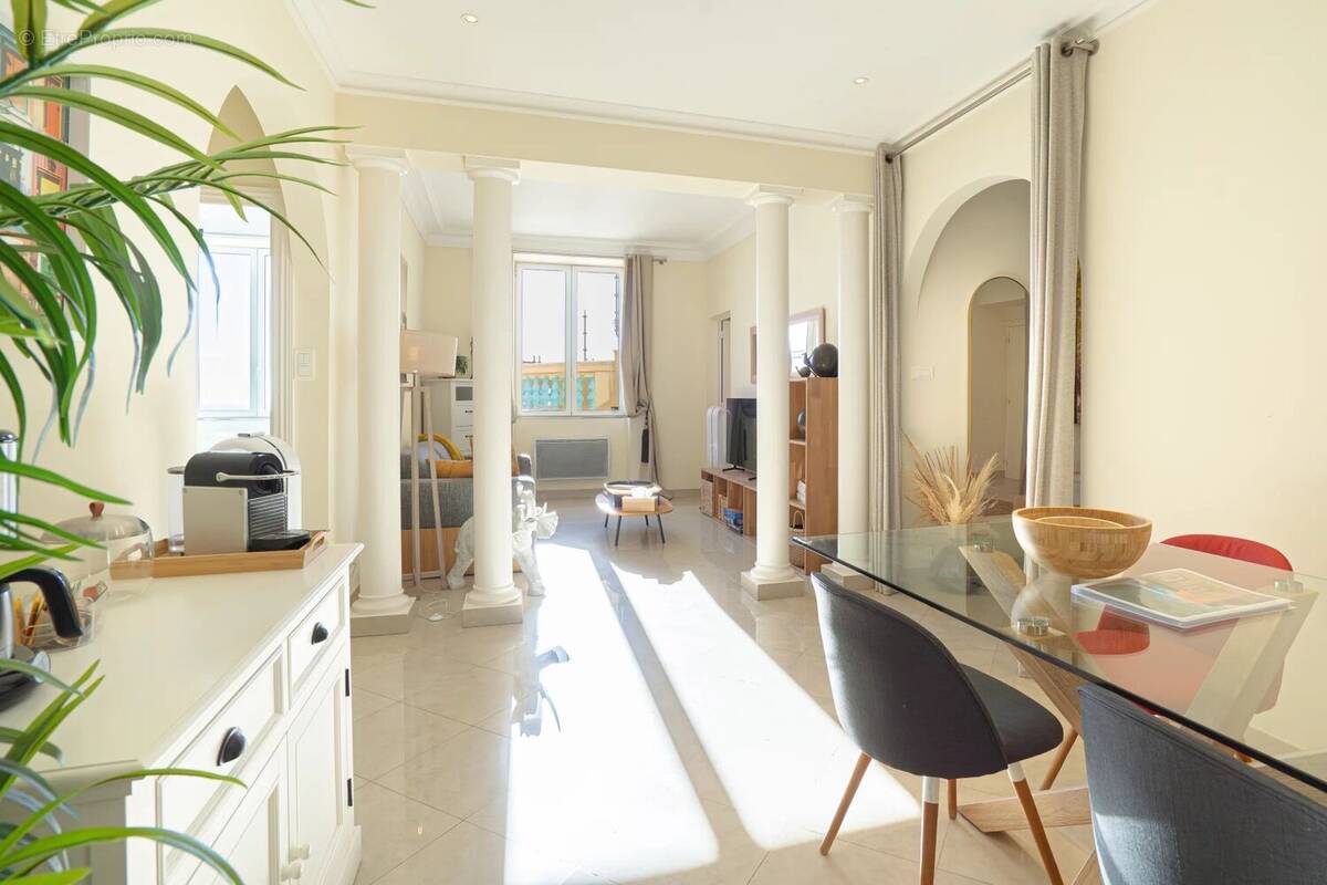 Appartement à BEAUSOLEIL