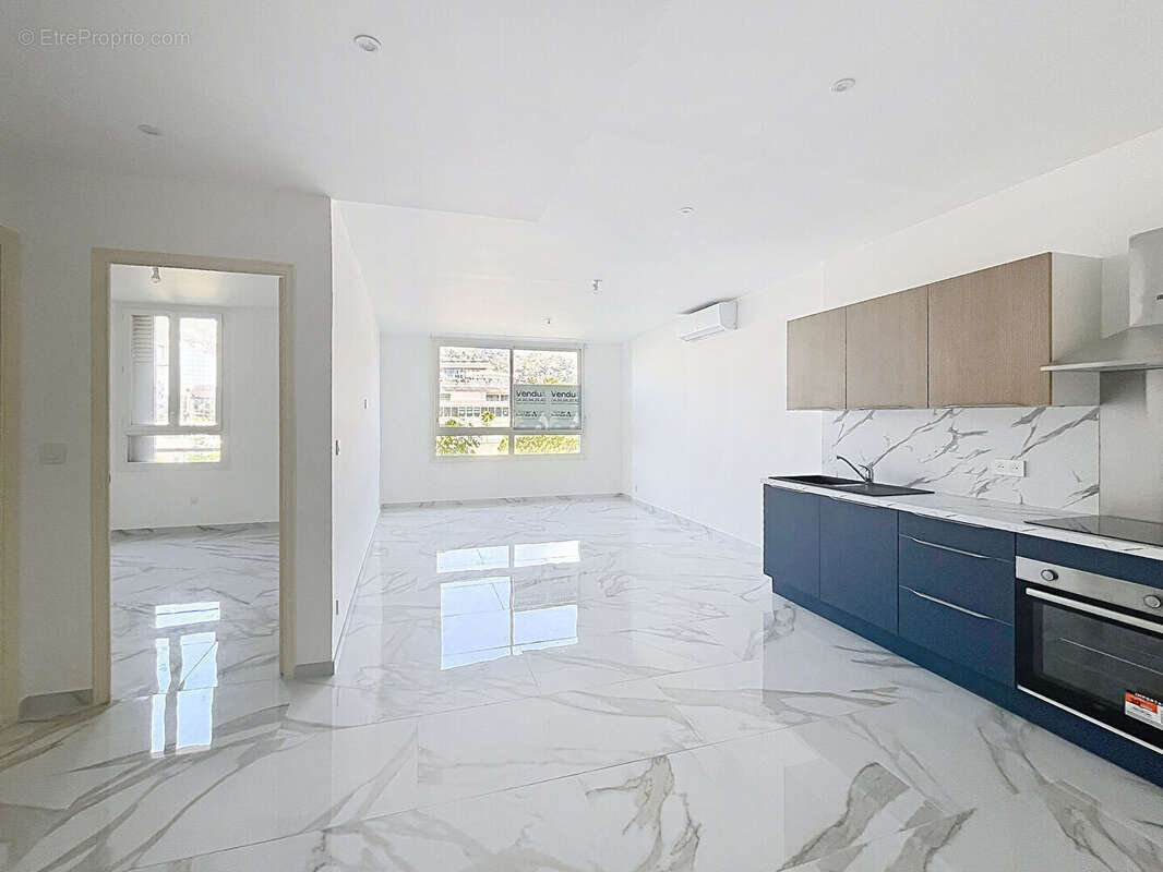 Appartement 83 m² à Toulon  - photo 2
