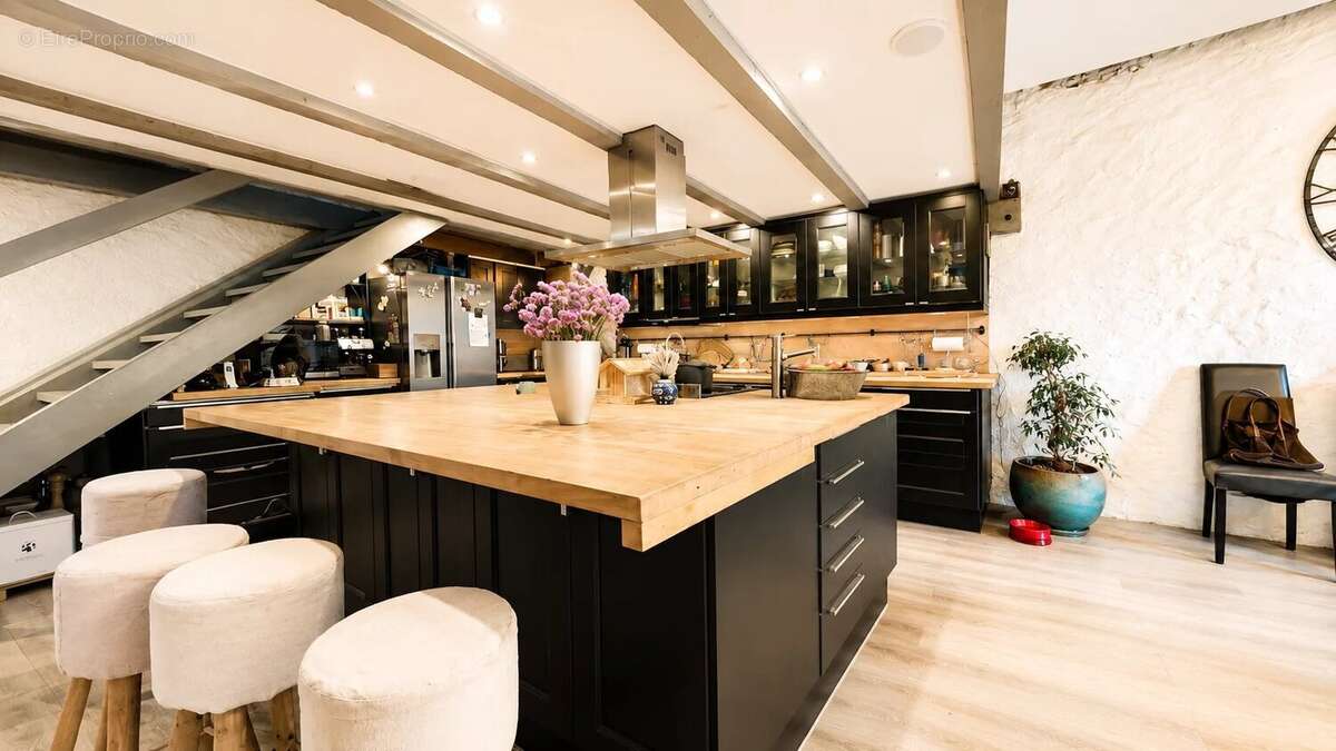 Maison de caractère 472 m² à Chens-sur-Léman - photo 2