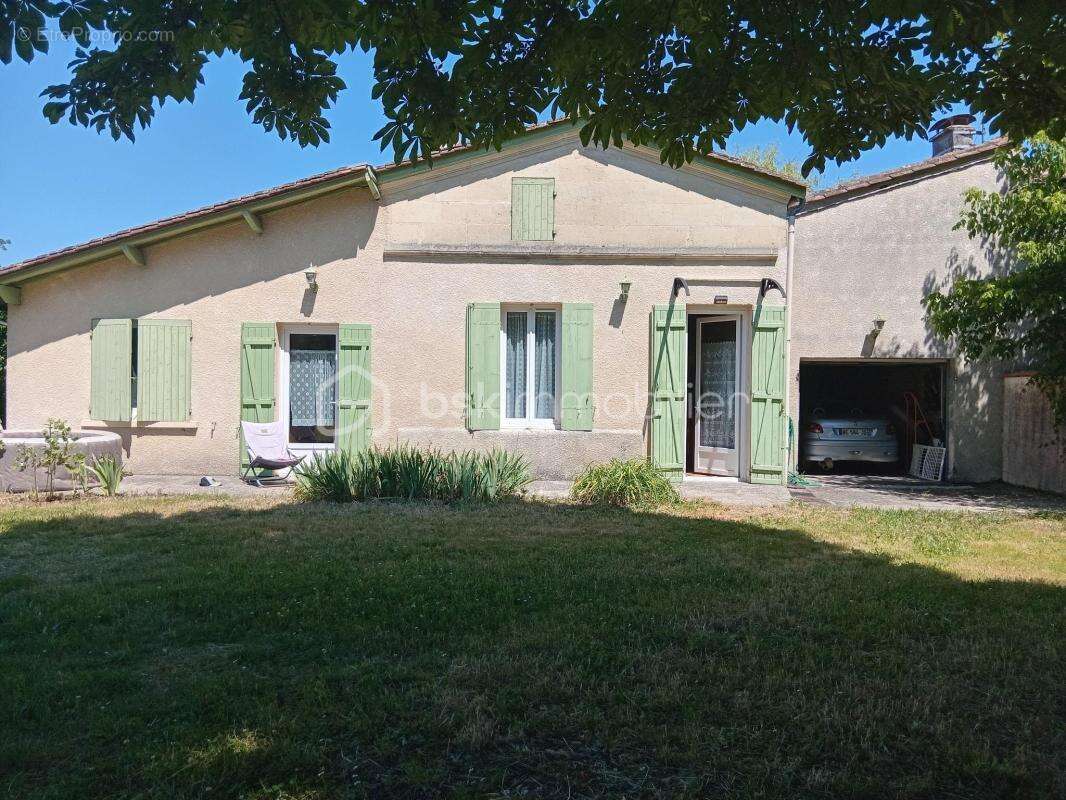 Charmante maison en pierre de 115m2 avec garage et dépendance sur son terrain clos de 800m2 à Camps-sur-l'Isle - photo 22