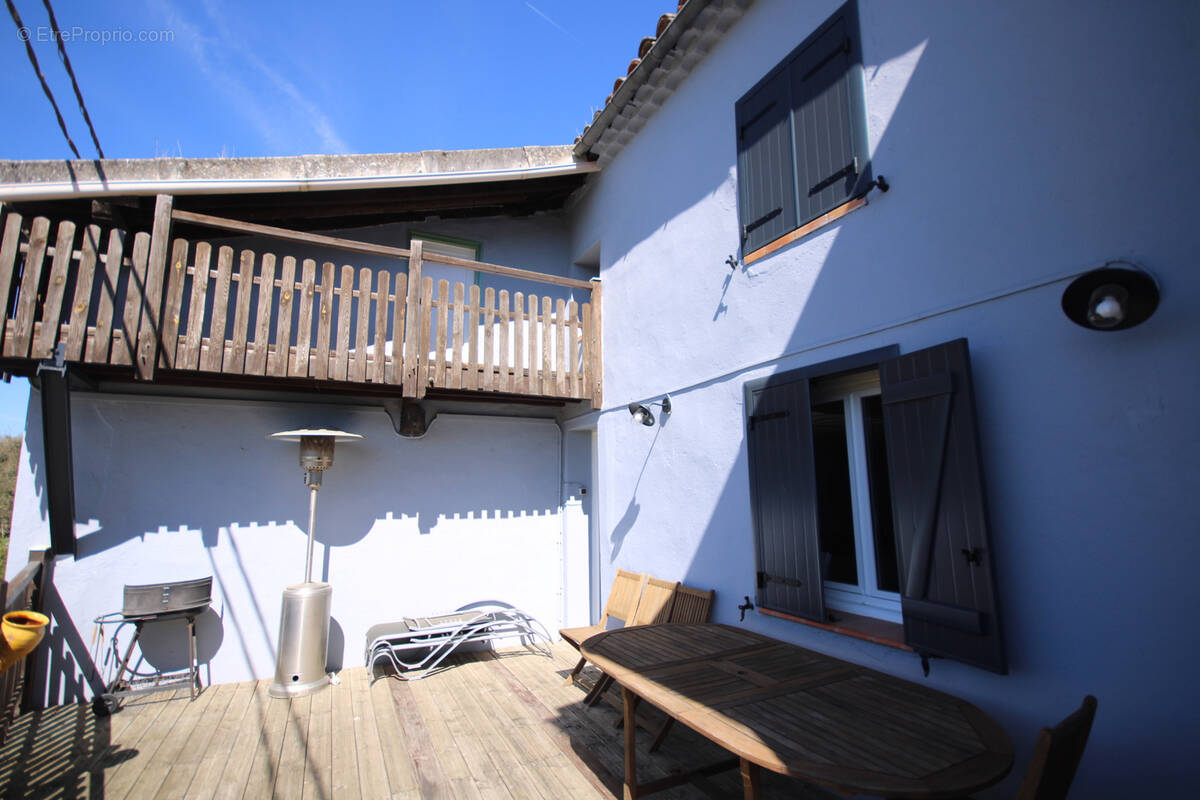 Maison à ESPEZEL